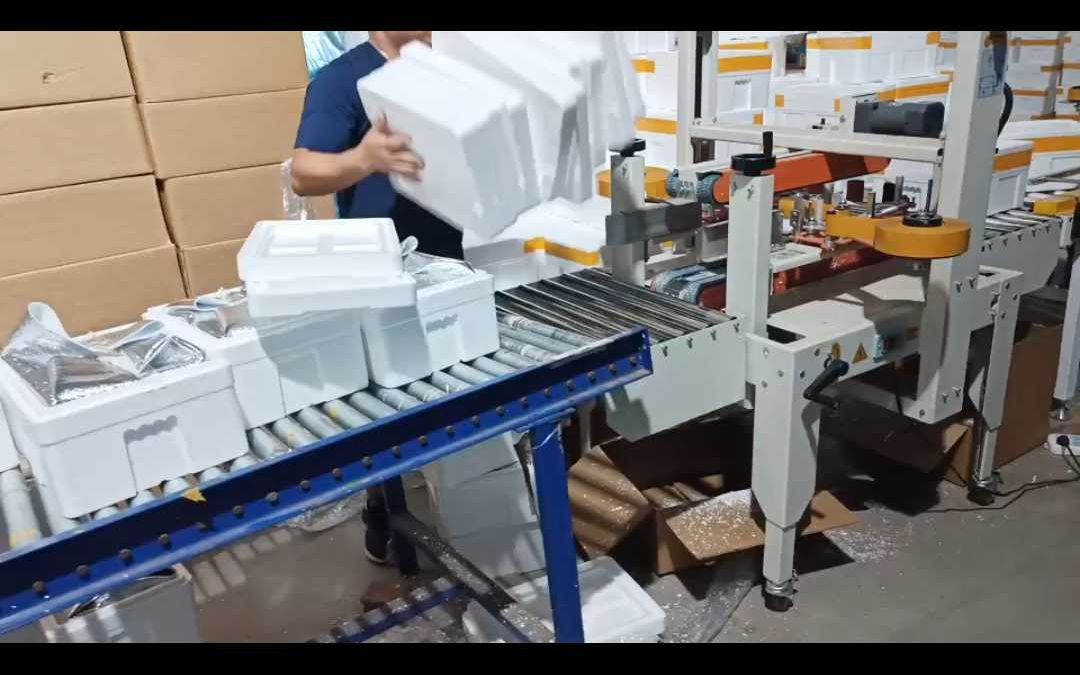 智能泡沫箱打包機 快遞物流與食品、電子產(chǎn)品的打包解決方案